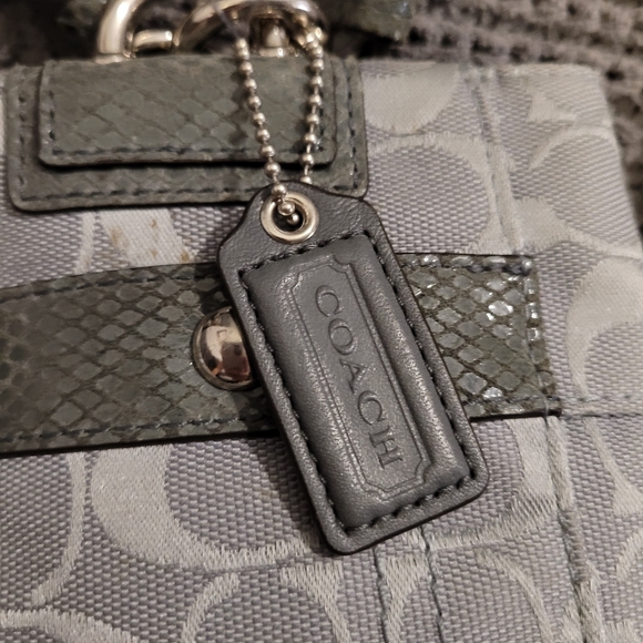 EUC- Grey Coach Large tote purse. Like New condition. - Picture 6 of 16